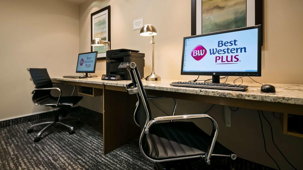 Best Western Plus Chestermere Hotel Экстерьер фото