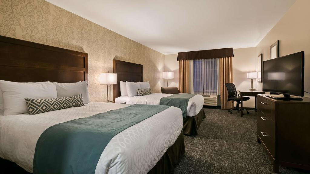Best Western Plus Chestermere Hotel Экстерьер фото