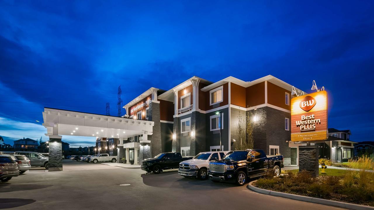 Best Western Plus Chestermere Hotel Экстерьер фото