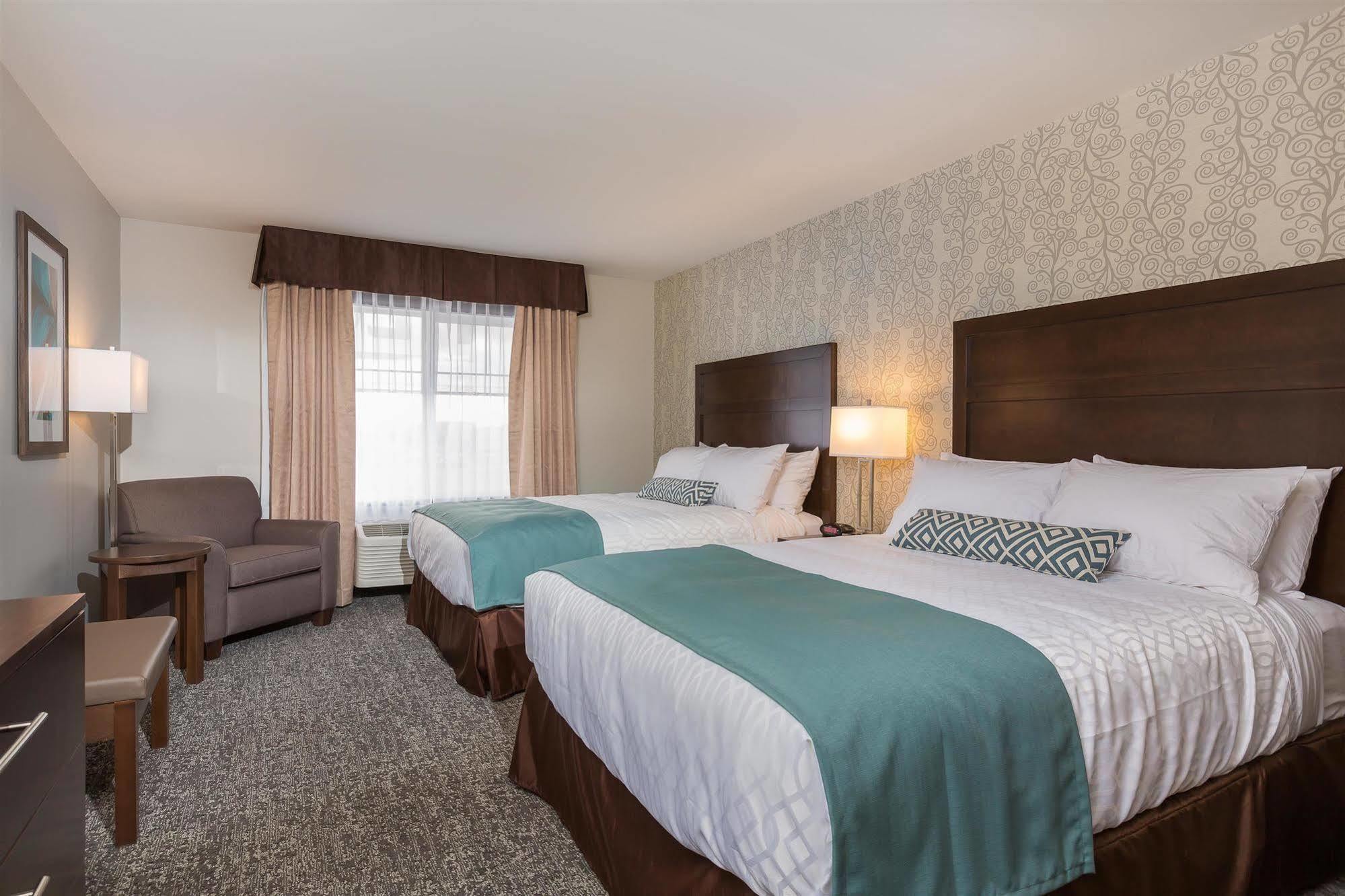 Best Western Plus Chestermere Hotel Экстерьер фото